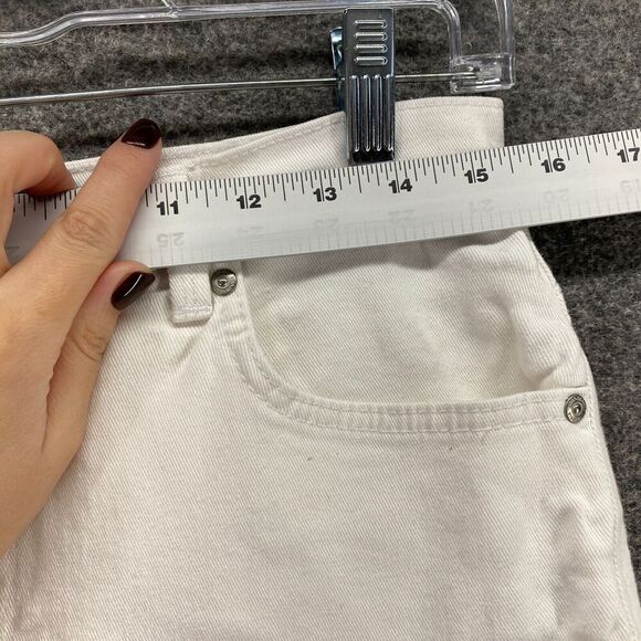 Gloria Vanderbilt Jeans Women 8 White Denim Light Wash Amanda Capri High Rise - Picture 3 of 9